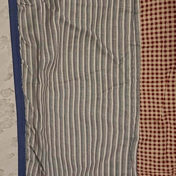 Lid'l Dolly's Sports Quilt - Picture 15 of 16